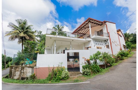 House for Sale in Kahathuduwa