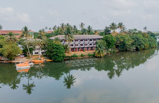 Prime Lakefront Multi-Building Commercial Property in Kalutara