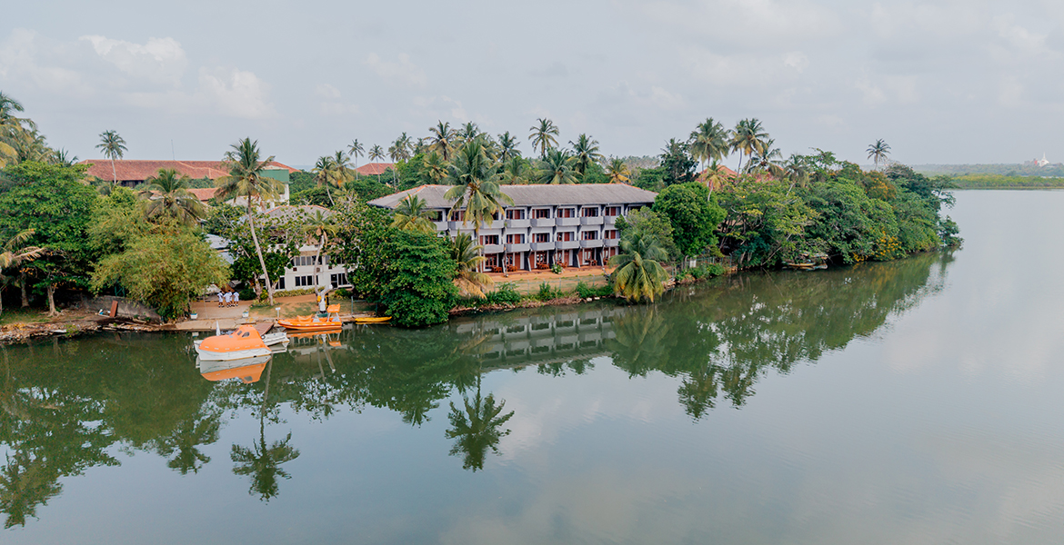 Prime Lakefront Multi-Building Commercial Property in Kalutara
